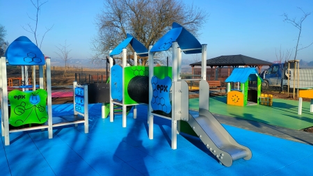 Aktywne Place Zabaw 2025v